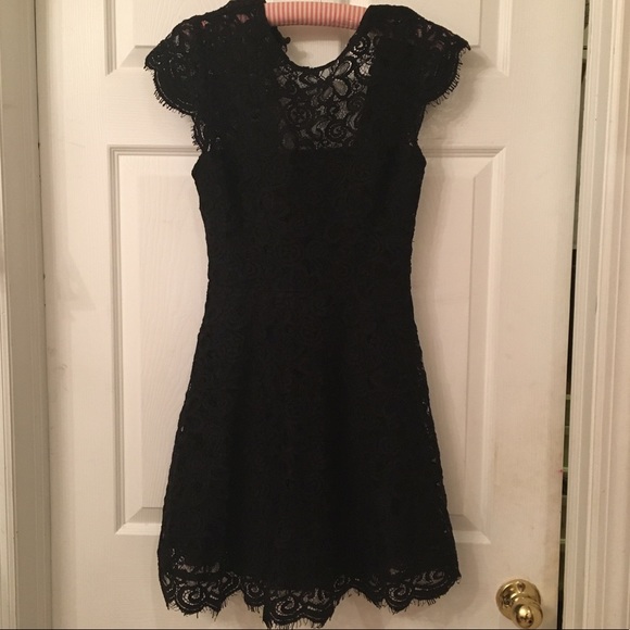 BB Dakota Dresses & Skirts - EUC gorgeous black lace dress A line dress